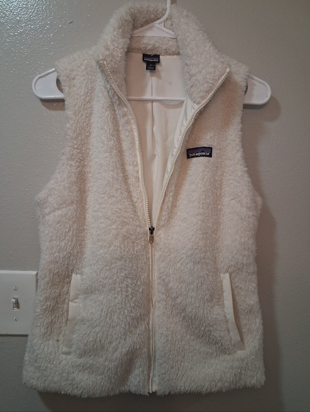 Patagonia Women's Cream Fleece Vest - Cozy Zip Front
